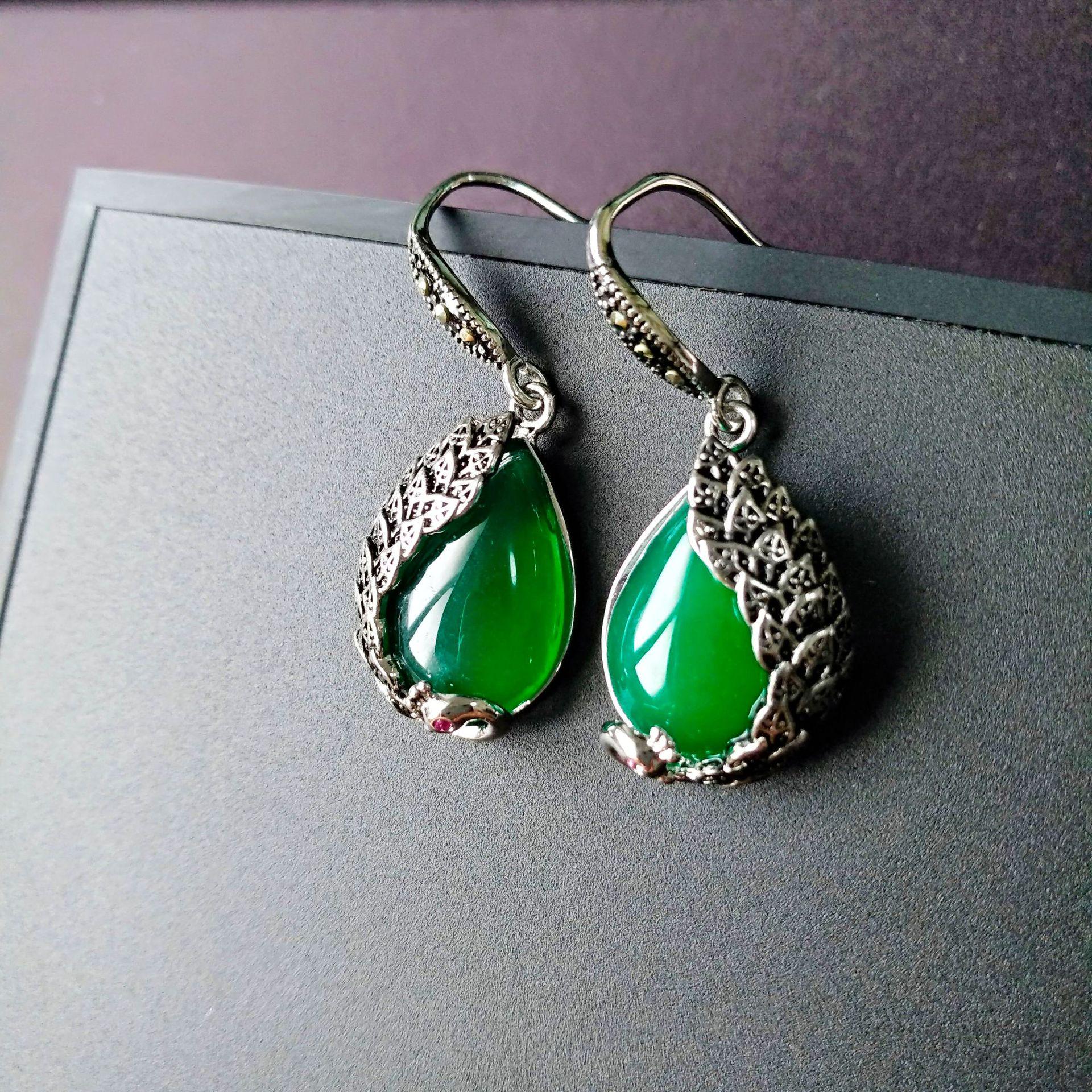 

Ретро серьги с зеленым турмалином: Европейская и корейская вдохновленная мода, подвесные украшения