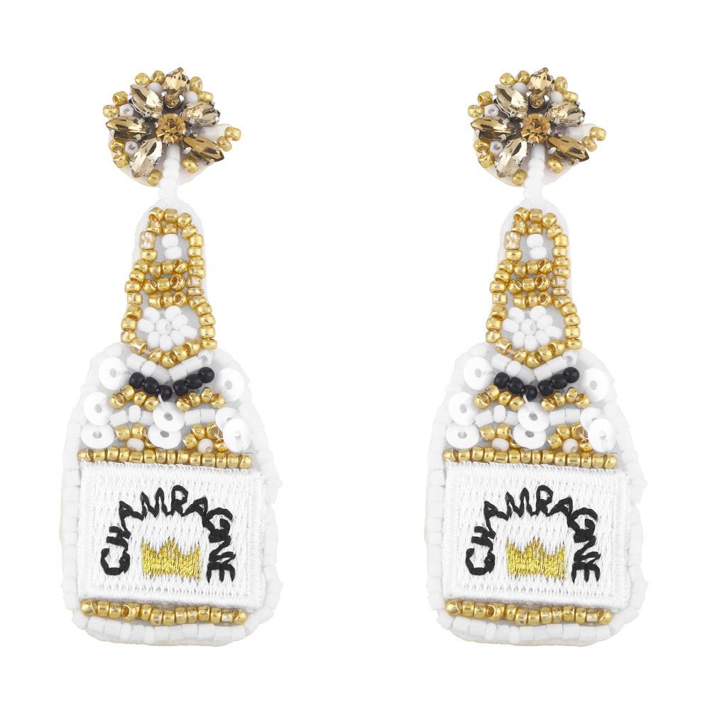 

Новинка 2023 года, модные серьги с пайетками в европейском и американском стиле в форме бутылки шампанского, рисовые бусины, женские серьги с вышивкой и буквами белый