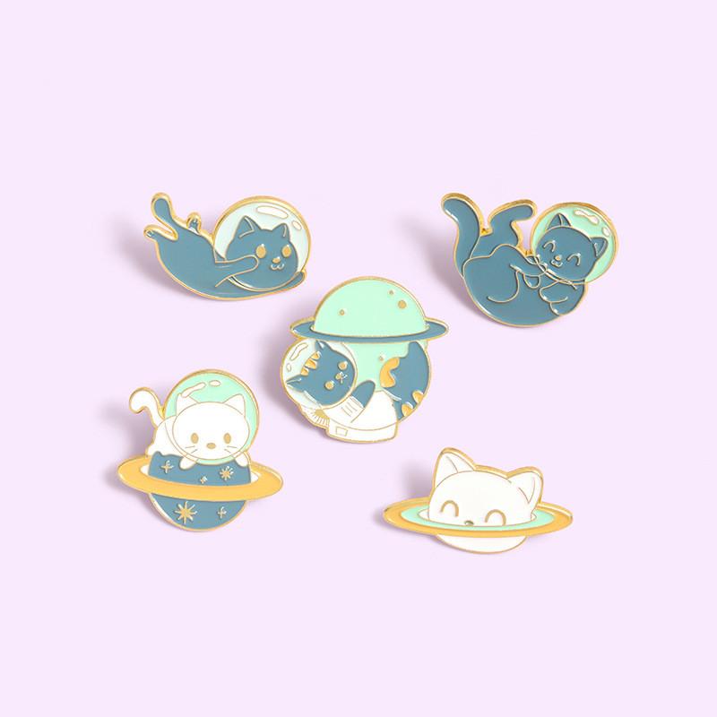 Catthemed Badge Delightful Trendy Space Cat Design Colorful Alloy Brooch For Fashion