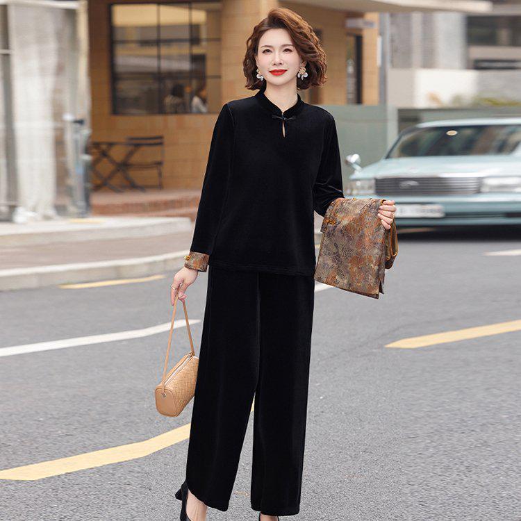 2026 Spring Collection: Elegant Sleeveless Vest Three-Piece Set for Middle-Aged and Elderly Women