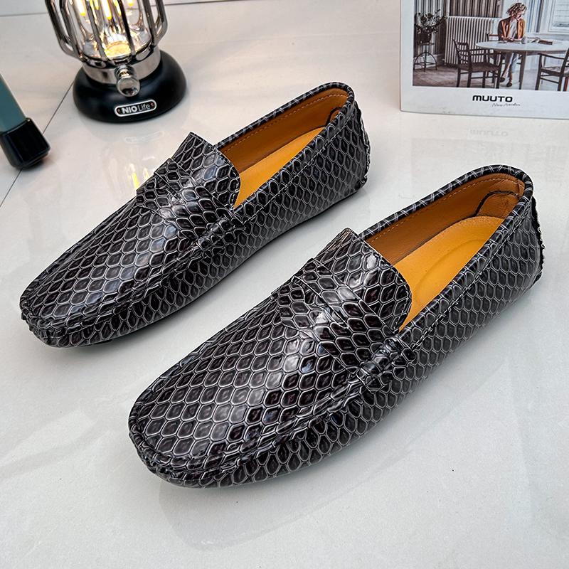 Fashion 2025 New Men Handmade Printed Beanie Shoes Fashion Soft Sole Casual Slip-On Comfort Lazy Loafers Shoes Brand Men's Driving Shoes