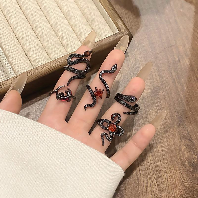 Dark Cold Wind Personalized Snake Ring Open Ring Retro Winding Simple Red Diamond Spirit Snake Niche High-end Ring
