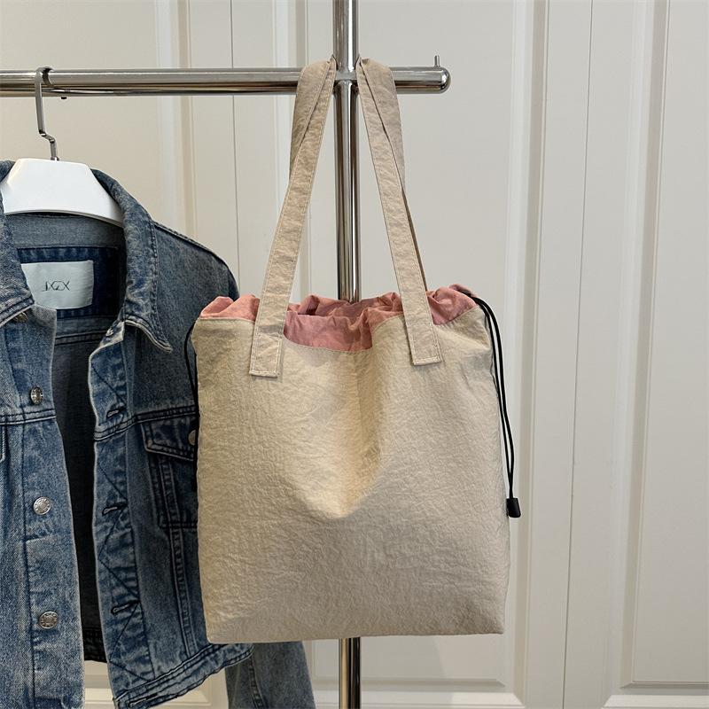 Women's Retro Fashion Shoulder Bag Drawstring Leisure Bag 2025 Early Spring New Foreign Style Tote Bag Bag Women's Bag Tide