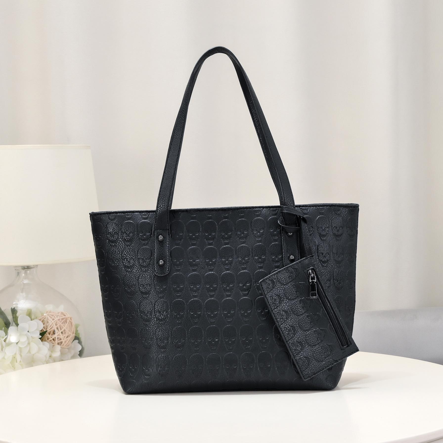 

European and American Trendy Rivet Big Bag Printed Flower Skull Head Shoulder Bag Handbag Fashionable Casual Women s Bag чёрный