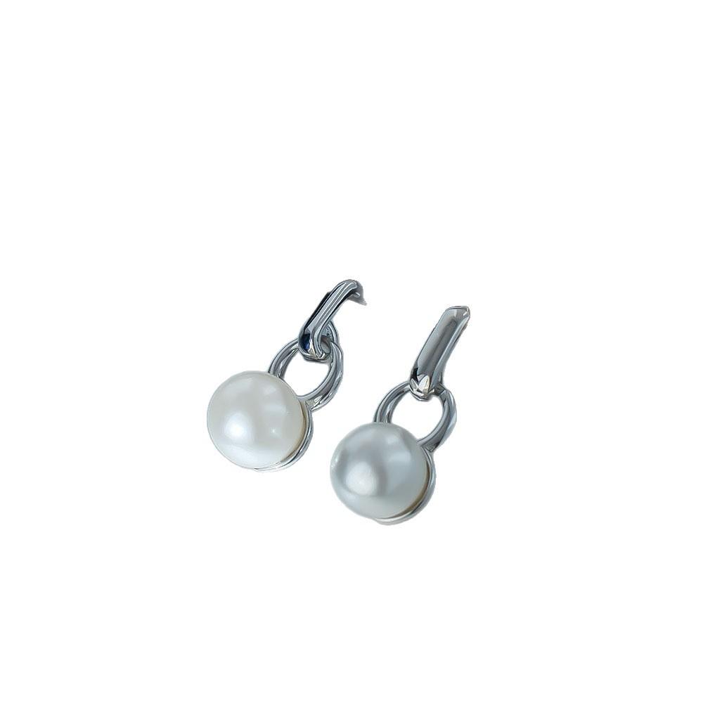 Autumn And Winter Earrings Sweet Wind Pearl Stud Earrings Female Elegance White Temperament Versatile Star Nana With Earrings