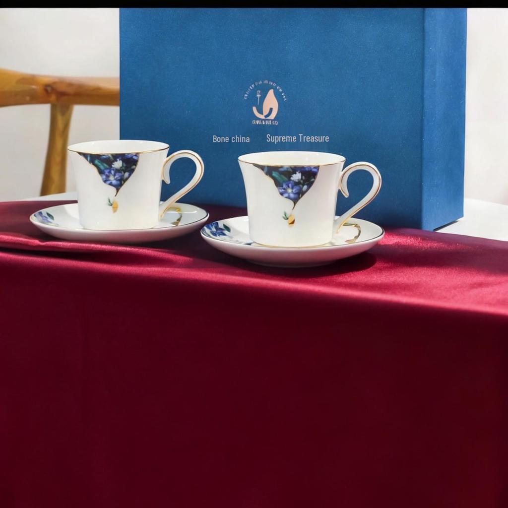Elegant Bone China Coffee Cup & Saucer Set for Afternoon Tea - Exquisite Ceramic Bowls, Dishes, Plates In a Gift Box for Home Use.