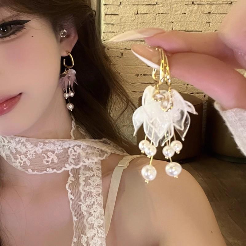 Orecchini Estivi di Fiori Dolci: Versatili Borchie di Alta Gamma con Ago in Argento 925