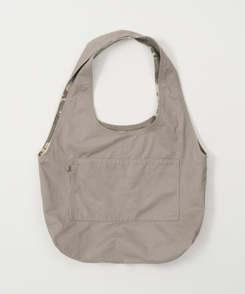Toffee Women Camo Reversible Hobo Bag (Warm Grey)