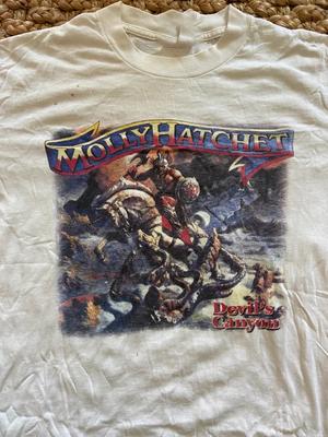 Vintage Molly Hatchet Devil’s Canyon T-shirt Size S To 5XL NZ270 Unisex T-Shirt