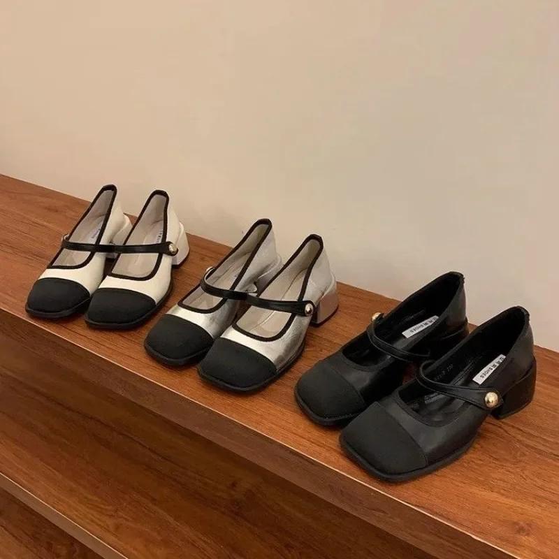 Fashion Women Flat Shoes Fashionable and Versatile Square Toe French Shoes Women New Summer Soft Soled Beanie Shoes