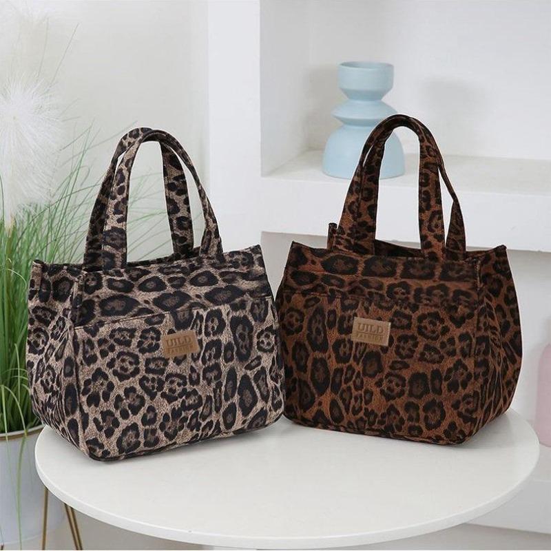 Largecapacity fashion niche design tote bag women's casual handbag Korean version of foreignstyle thermal insulation leopard print