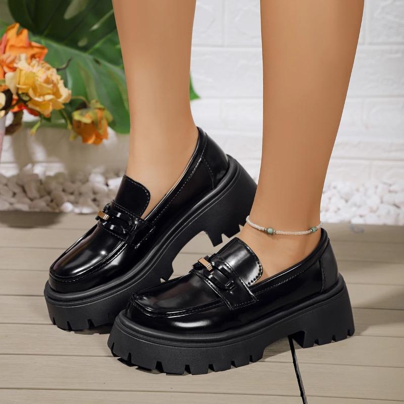 Fashion 2025 Women Sneakers Trend Patent Leather Luxury Sneakers Women Breathable Platform Outdoor Designer Shoes Women Zapatos De Mujer