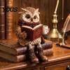 Dekorative Figur für Weihnachten Lesende Eule Figur, Statue mit offenem Buch Brille Schal und Stiefeln, Harz Tierstatuen Regale Skulptur