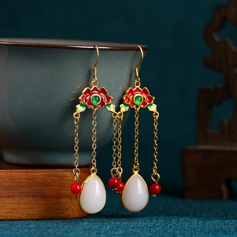 

Aieryuan Позолоченные 24k серьги-подвески в виде коробочек семян лотоса с имитацией нефрита Хэтянь - Талисман удачи и тренд TikTok Plated 24K Gold