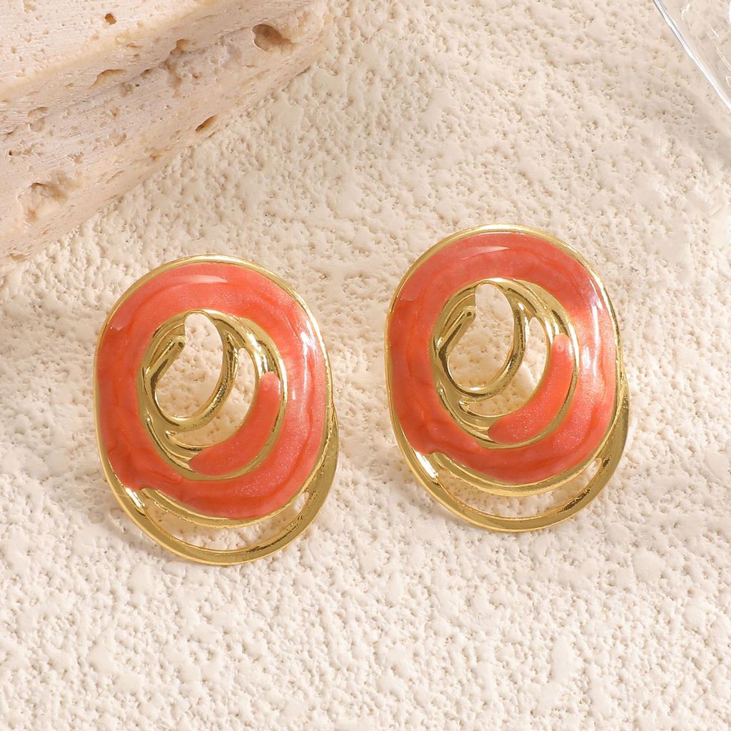 French retro Hong Kong style drip earrings niche fashion design earrings temperament elegant spiral flame earrings