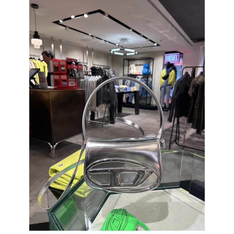 Fashionable Crossbody Bag Charming Silver Square Bag PU Soft Handbag Everyday Wear Women's Handbag