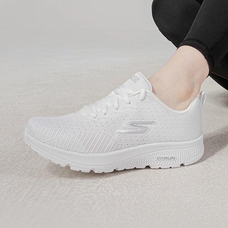 Skechers Women s GO RUN Lightweight Breathable Running Shoes US 8.5