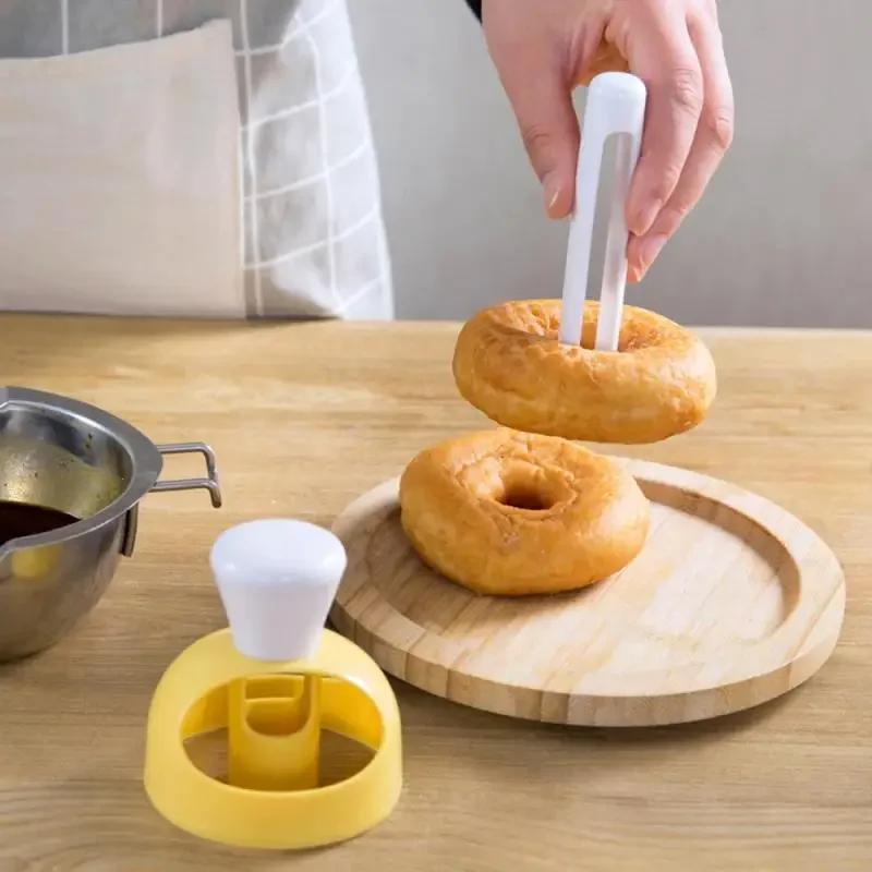 Donut Cutters Set Round Baking Donut Mould Maker with Dipping Plier DIY Donut Tools Cookie Cutter for Home Kitchen Baking Pastry