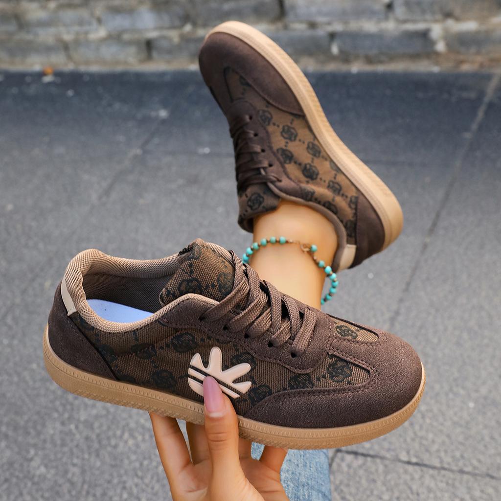 Fashion 2025 Women Casual Fashion Sneakers Lightweight Lace Up Anti-slip Flat Shoes Women Outdoor Walking Sneakers Zapatos De Mujer