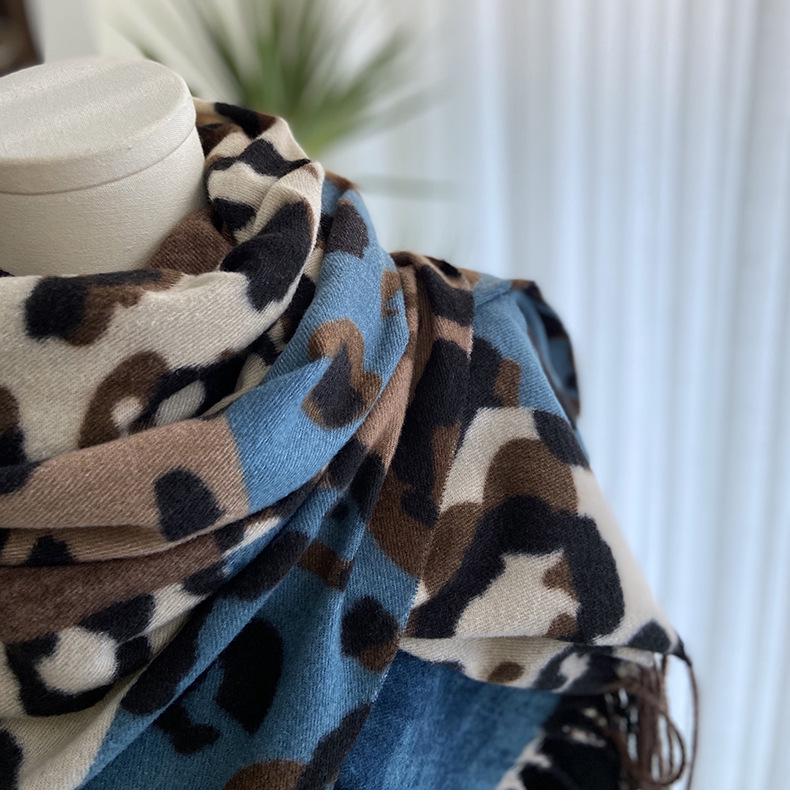 Double-Sided Leopard Print Cashmere-Feel Scarf with Tassels - Women's Autumn/Winter Neck Warmer