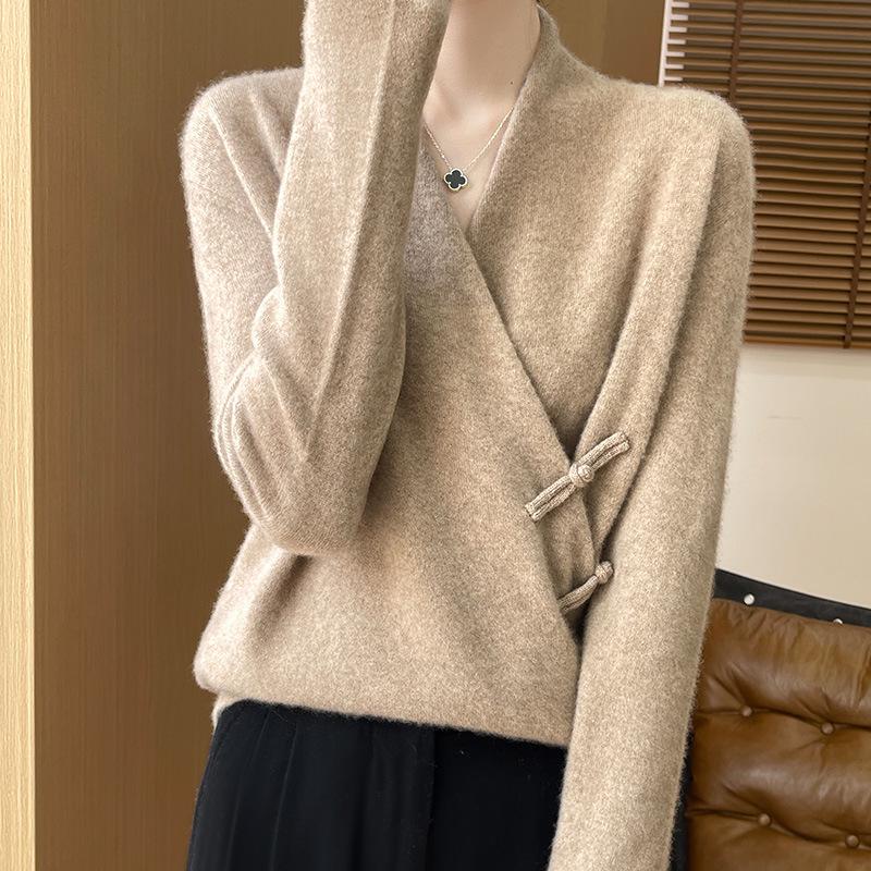 Chinese Style V-Neck Wool Sweater with Frog Buttons