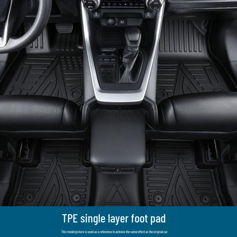 2025 Subaru Forester Easy-to-Clean, Dirt-Resistant Floor Mats