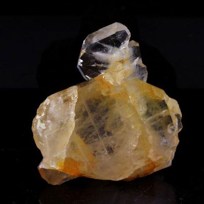 Pierres et Minéraux. Quartz à âme (Faden Quartz). 144.35 ct. Rif Fournel, Freney d'Oisans, Isère, France.