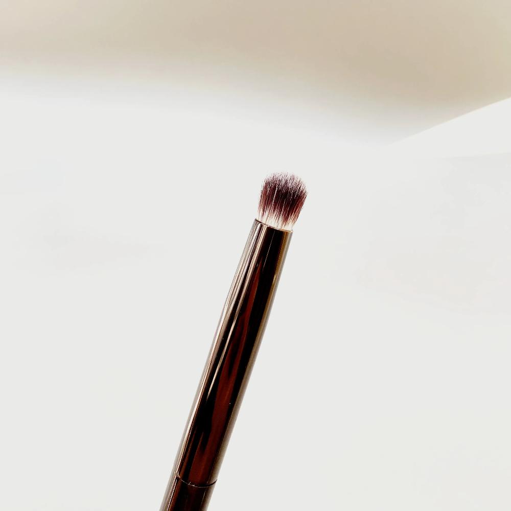 Domed Eyeshadow Brush No.9 Metal Dark Bronze Metal Handle Synthetic Eye Shadow Smokey Smudge Brush Beauty Cosmetics Tool
