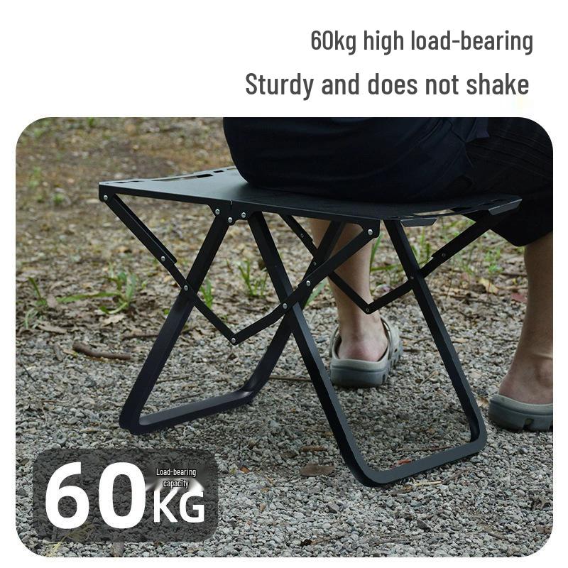 Tragbarer Klapp-Picknicktisch mit Karbonstahl und Kochgeschirr-Set