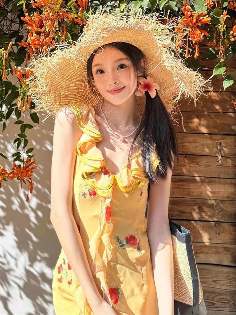 Gentle wind seaside vacation floral dress, summer bright dopamine wear is very beautiful, pinched waist skirt