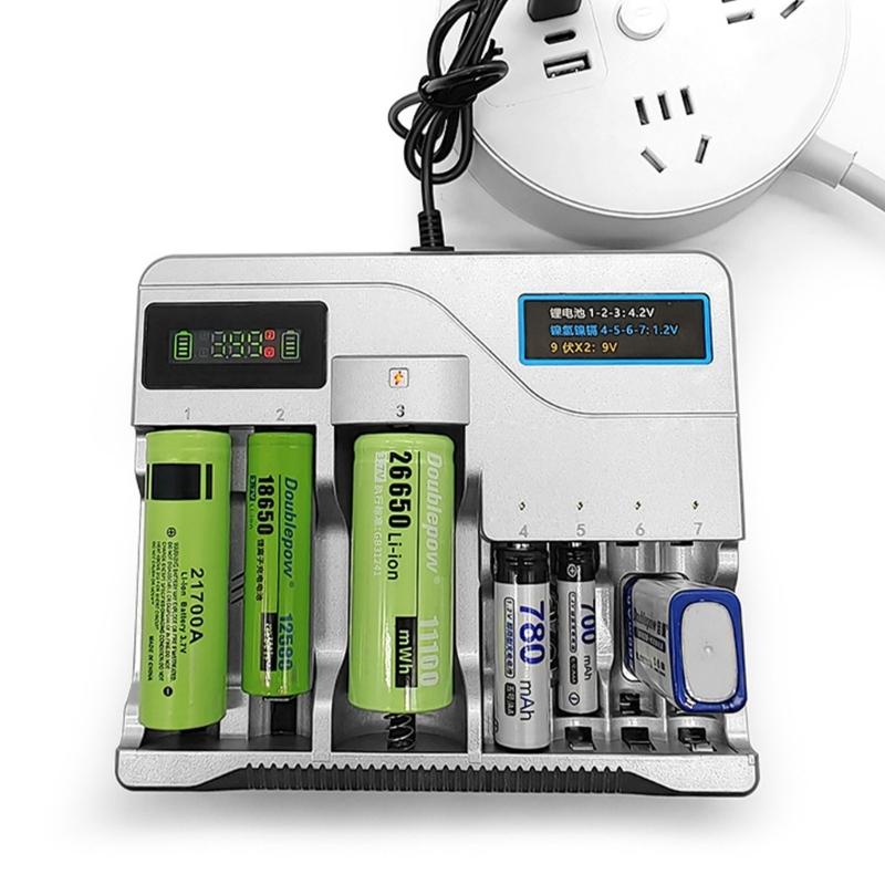 Multifunktions 3,7V Lithium-Batterieladegerät für 18650, 26650, 16340, 14500, Unabhängige Schachtsteuerung Überladeschutz