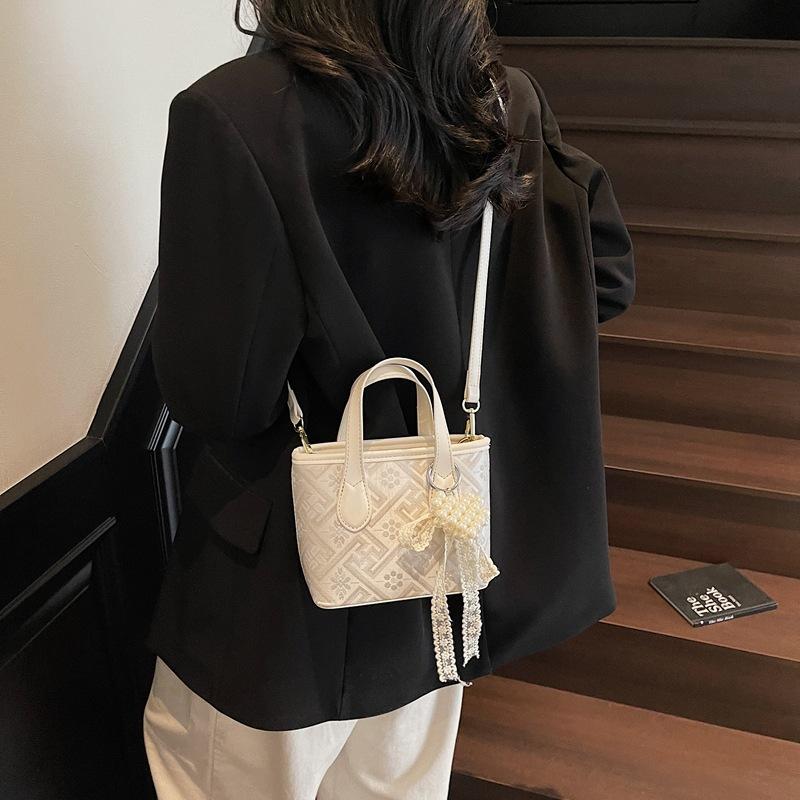 Fashion Handbag Women's New Versatile Shoulder Messenger Bag