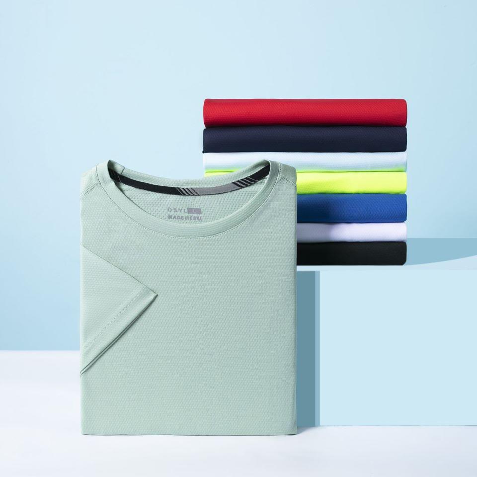 Comfortable Unisex T-shirt Summer Crew Neck Minimalist Tops Solid Color Unisex Lightweight T-shirt for Women and Men YG-2918
