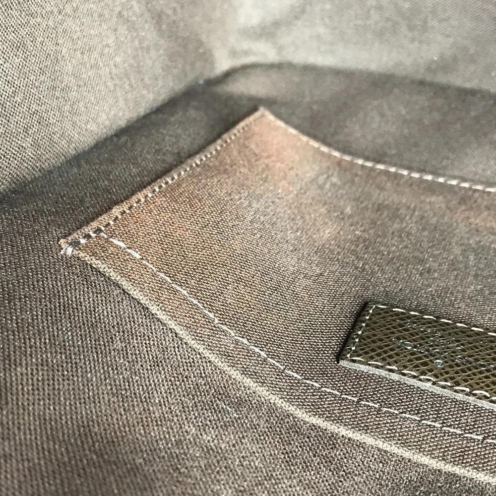 Louis Vuitton M32488 Taiga Andrei Crossbody Messenger Bag Flap Shoulder Bag