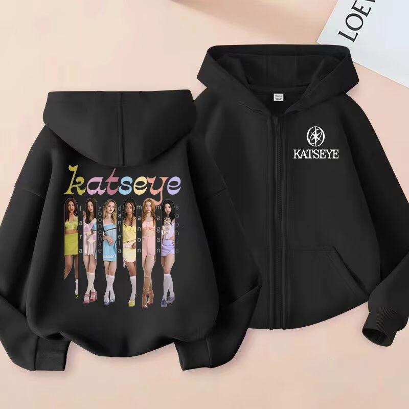 2026 Neue Kleidung für Kleinkind-Mädchen Katseye Reißverschluss-Kapuzenpullover Jungen Mode Lässiger Pullover Kinder KATSEYE Zip UP Kapuzenoberteile