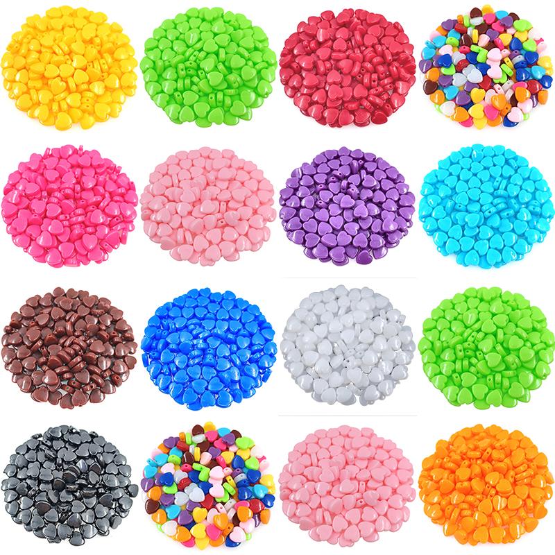 Nádherné DIY korálky Ručně vyráběné doplňky Šperkové doplňky pro výrobu šperků Ruční příslušenství vytvořené akrylovými vícebarevnými plochými srdíčky