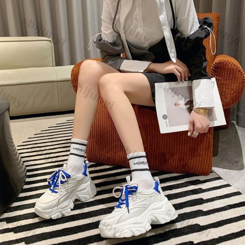 Fashion 2025 Spring Women's Sneakers Lace Up Anti Slip Comfortable New Breathable Casual Shoes Students Platform Outdoor Running Shoes