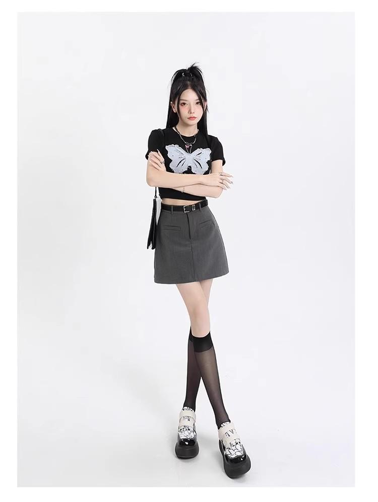 2025 Women's Gray High-Waist A-Line Miniskirt: College Style, Summer Slimming, Anti-Exposure Hip-Hugging Design