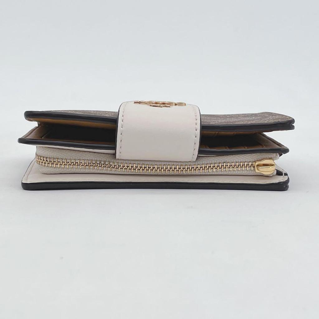 COACH Bifold Wallet Signature Medium Corner Zip Wallet