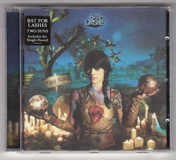 

CD BAT FOR LASHES Two Suns ASW93020509996 Astralwerks 2009 US Rock Used