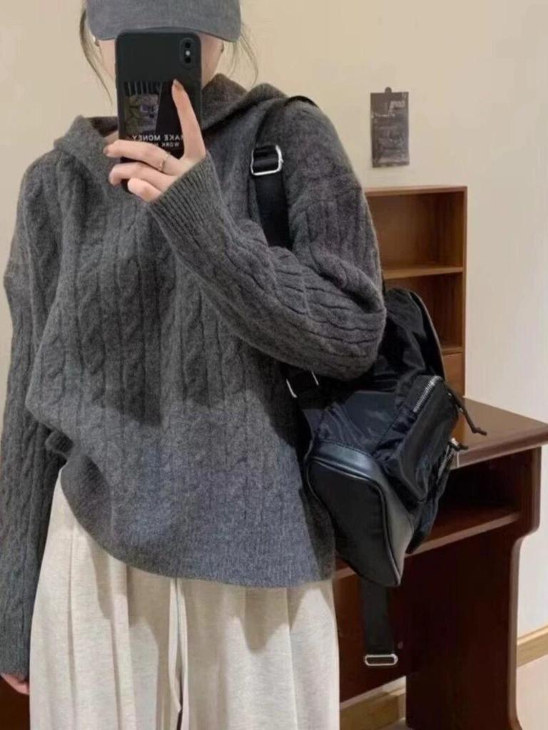 Women's Vintage Wool Cable Knit Hooded Sweater - Cozy Loose Fit for Autumn/Winter 2025