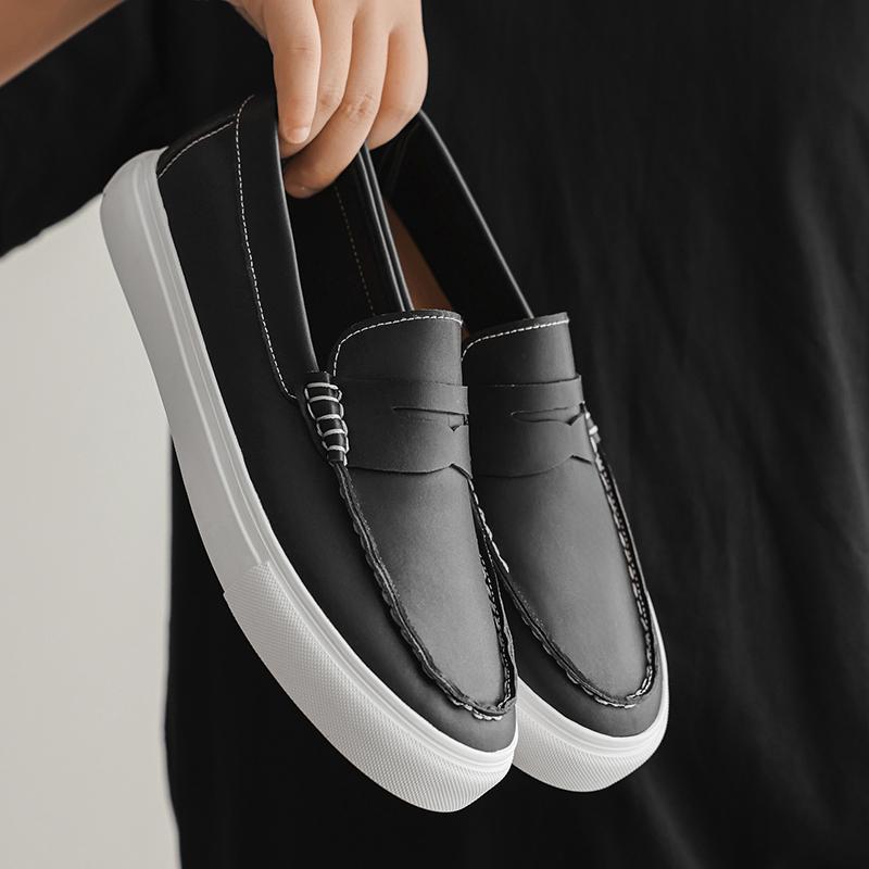 Comfortable Men's Soft-Soled Slip-On Loafers Versatile Casual Business Shoes Formal Leather Moccasins Leisure Walk Driving Flats