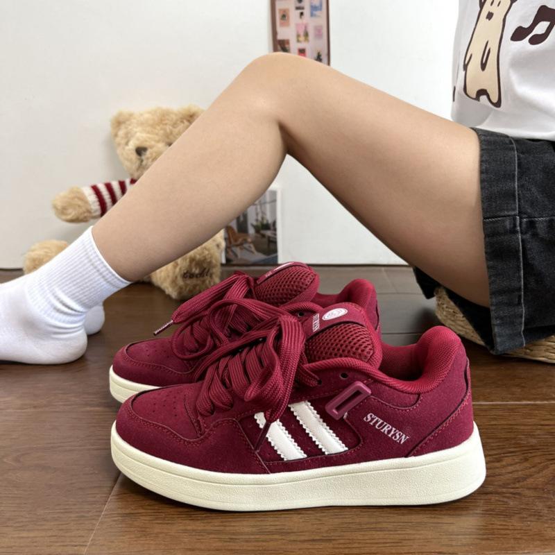 2025 New Niche Retro Burgundy Skateboard Shoes Ins Super Fire Versatile College Style Street Shot Bread Shoes Men's and Women's Shoes