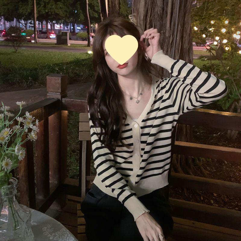 Korean Striped Cropped Knit Cardigan: Retro V-neck Spring Top Women's Fashion