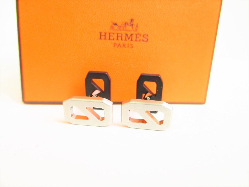 

Автентичні запонки HERMES із посрібленим покриттям Delta Chaine d`Ancre, манжети №9081, відремонтовані