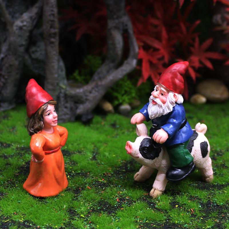 Creative Resin Micro Landscape Gnome Statue With Animal Design For Party Decor