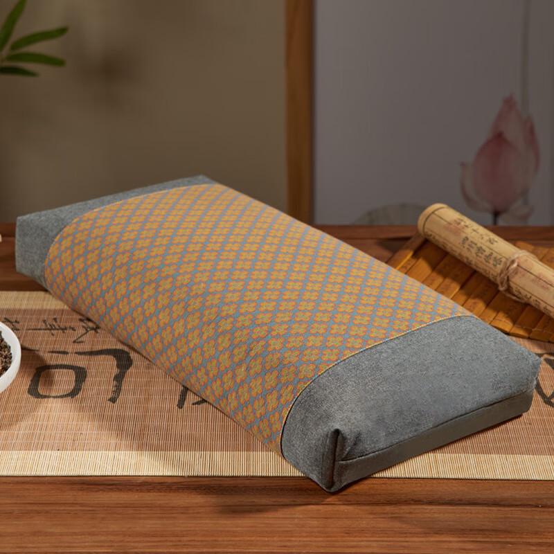 OLOMM Buckwheat Pillow
