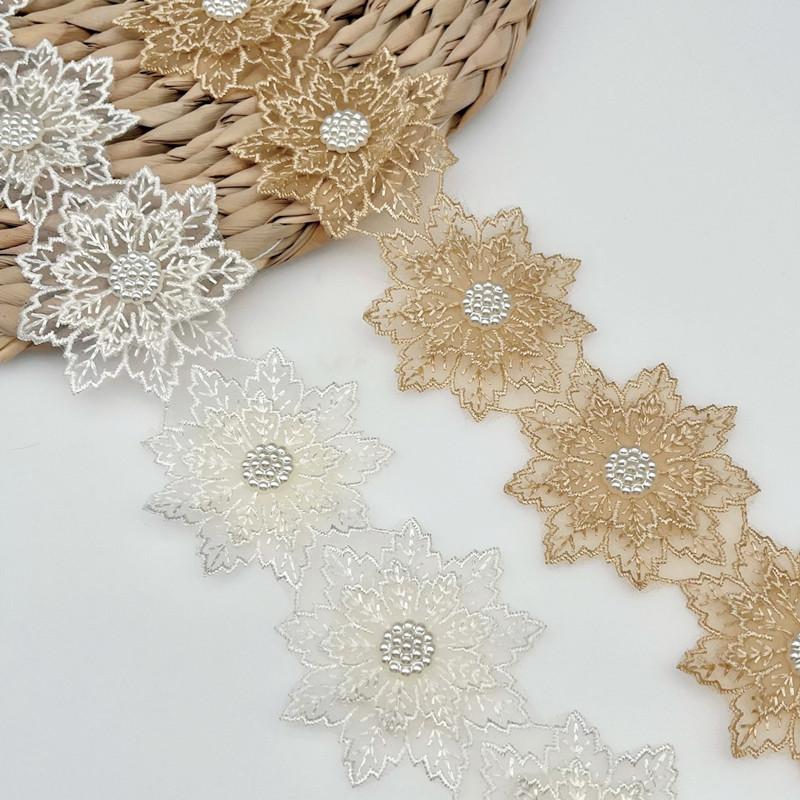 Exquisite Embroidered Organza Lace Flower Applique Patches Can Be Used To Decorate Felt Paintings Picture Frames Clothes and Hat