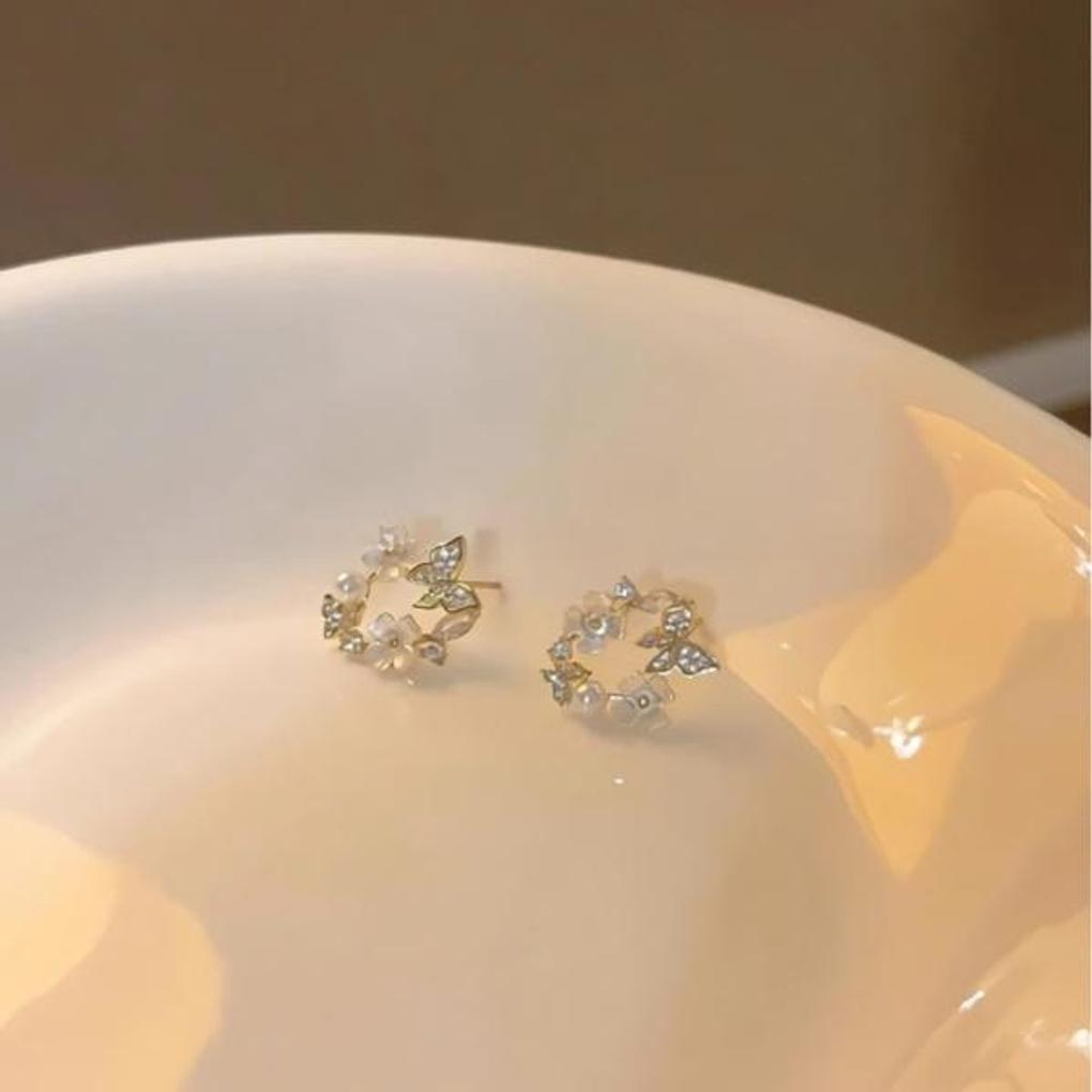 Women's White Sweetie Butterfly Earrings