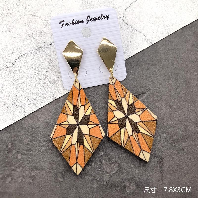 Bohemian Wood Earrings Women's Personality Exaggerated Print Flower Stud Earrings Vacation Versatile Temperament Earrings